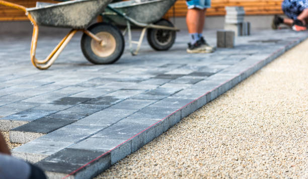 Best Custom Concrete Contractor  in Vandenberg Af, CA